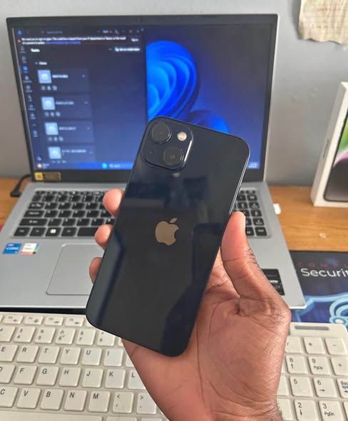 iPhone 13 photo 2