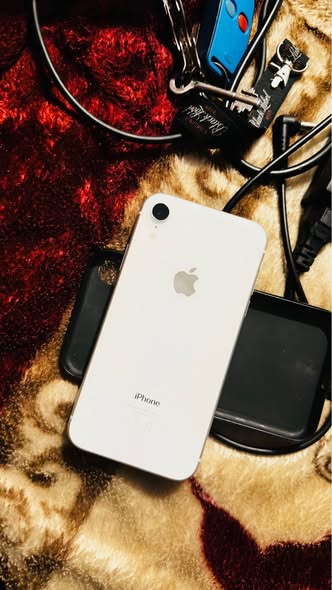 iPhone XR photo 1