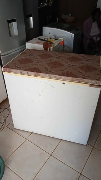 Deep freezer photo 1