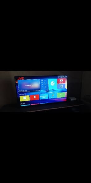 JVC 43inch smart photo 2