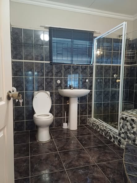 TO LET: Dorado Valley photo 5