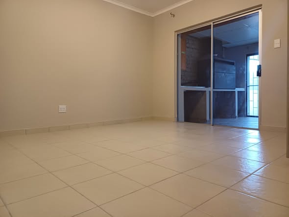 TO LET: Dorado Valley photo 4