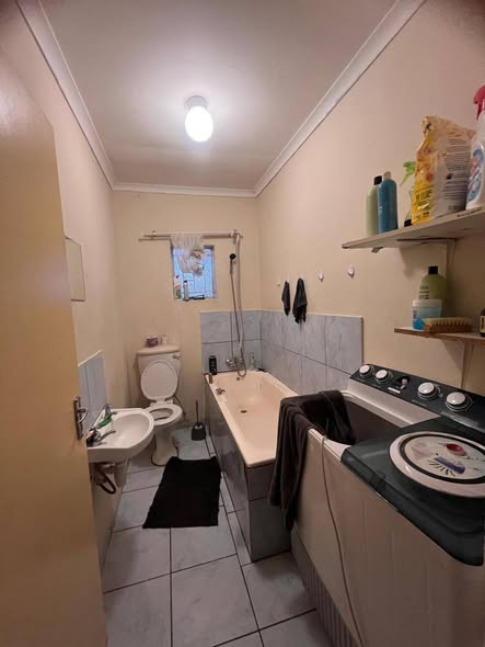 House For Sale - Khomasdal photo 5