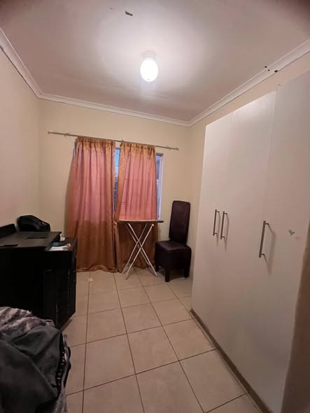 House For Sale - Khomasdal photo 4