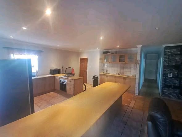 House - Rent photo 4