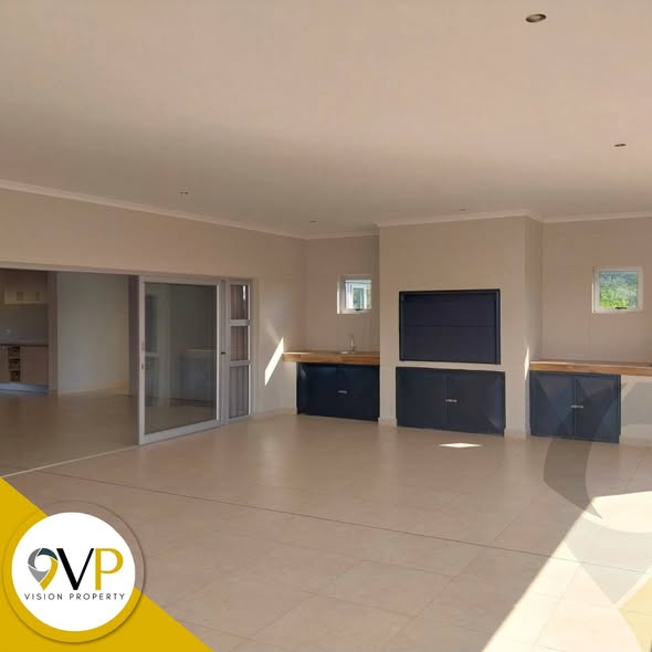 Luxury Home To Let - Finkenstein Estate photo 4