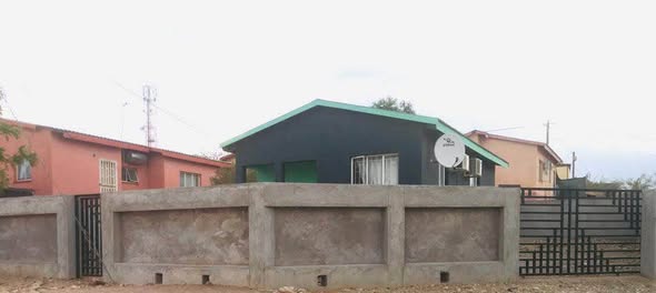 2 Bedroom House for sale in Opuwo photo 4