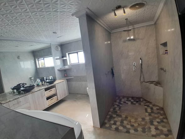 House for sale photo 3