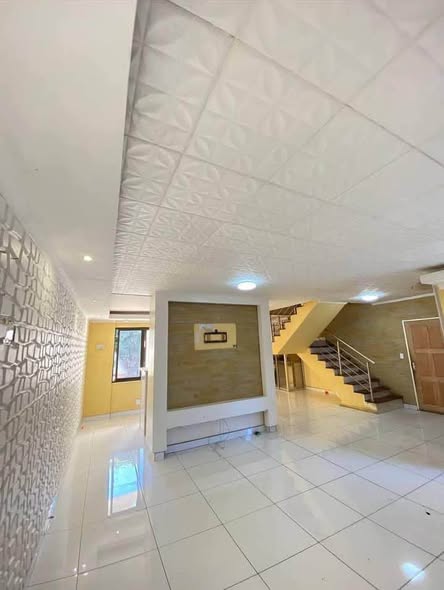 Hockland house for sale photo 1