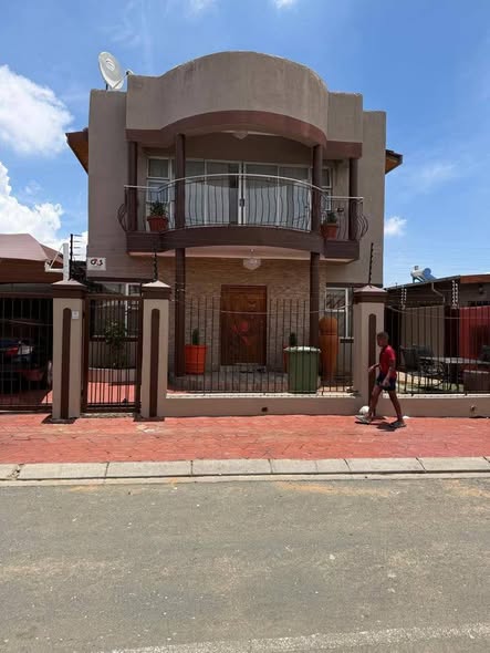 House for sale in Cimbebacia photo 1