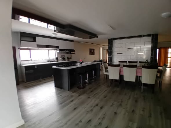 HOUSE FOR SALE IN WALVIS BAY photo 3