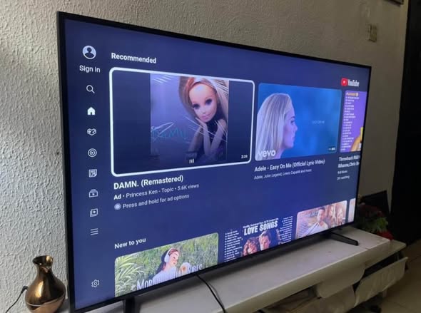 HISENSE 58 INCH SMART TV photo 2