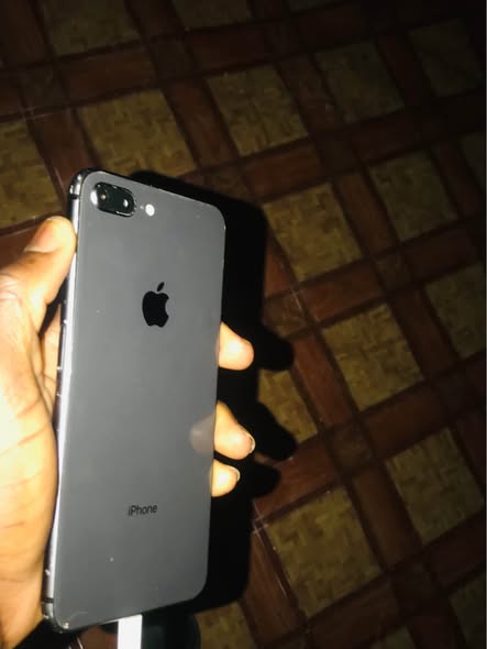 iPhone 8plus photo 2