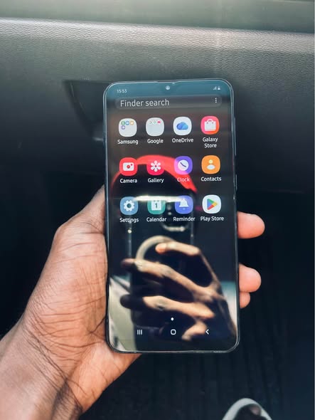Samsung A10 photo 1