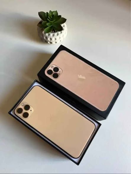 IPHONE 11 PRO MAX 256GB photo 3