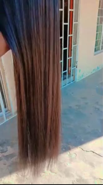 Quality Brazilian 32 inch wig photo 1