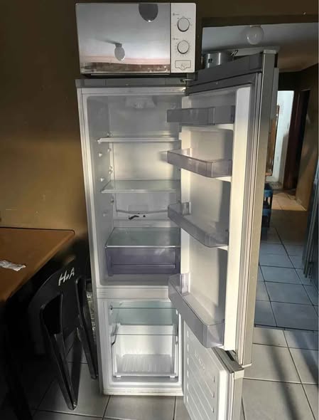 DEFY fridge photo 2