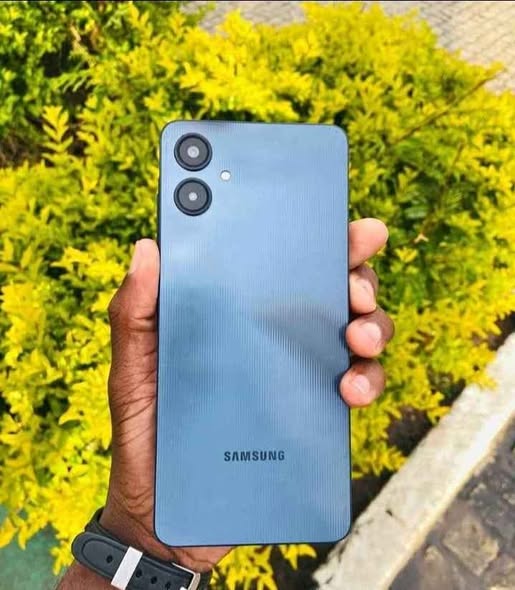 Samsung A06 photo 1