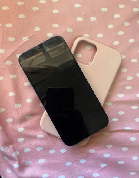 IPHONE 12 64GIG photo 1