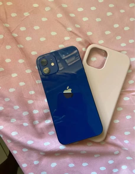 IPHONE 12 64GIG photo 2