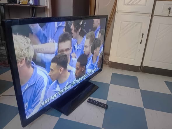 Samsung 49 inch TV with remote photo 2