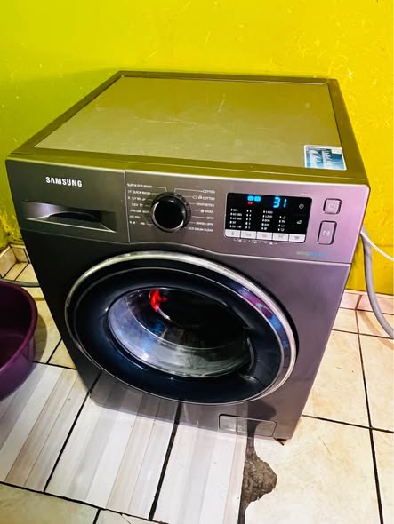 Washing machine photo 2