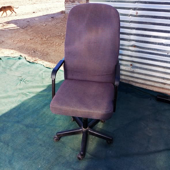 Office chair photo 3