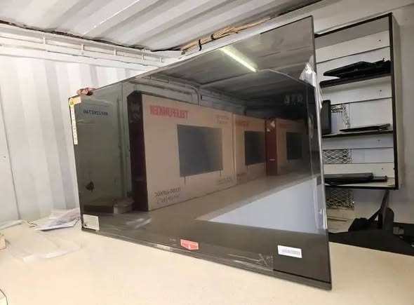 Telefunken 42 inch TV photo 2