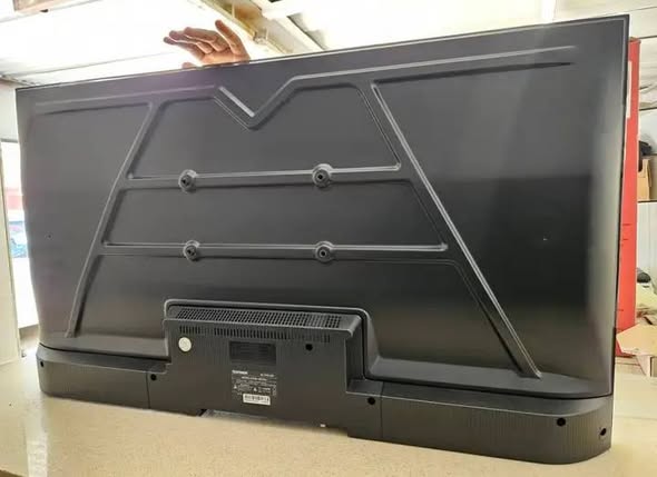 Telefunken 42 inch TV photo 3