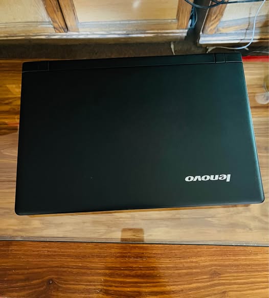 Lenovo laptop photo 4
