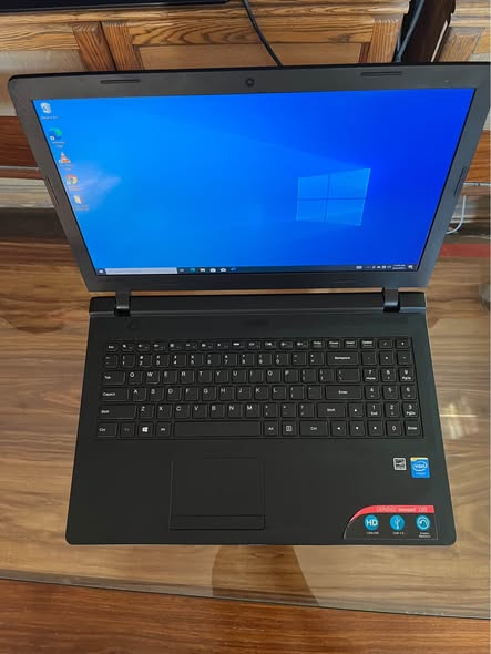 Lenovo laptop photo 2