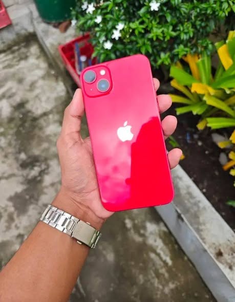 iPhone 14 photo 1