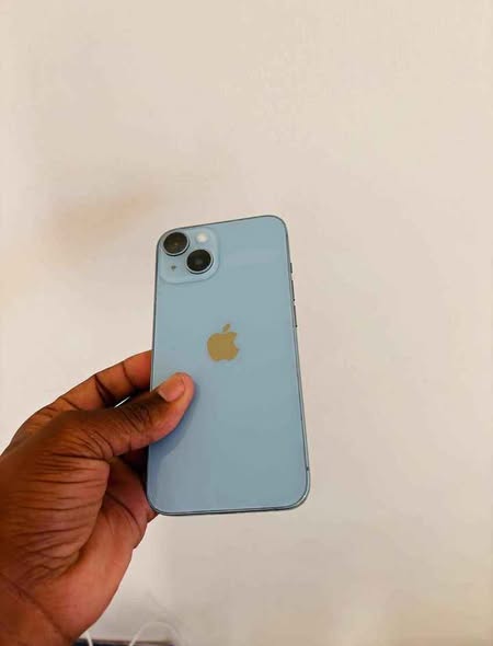 iPhone 14 photo 1