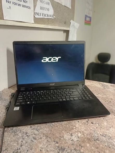 Acer aspire 3 i3 10th generation photo 3