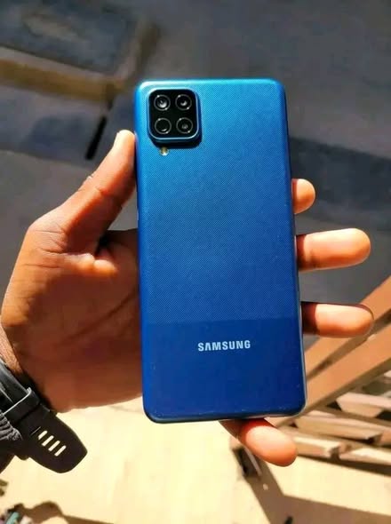 A12 Samsung photo 2