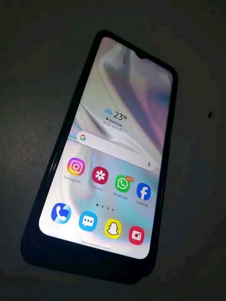 A12 Samsung photo 1