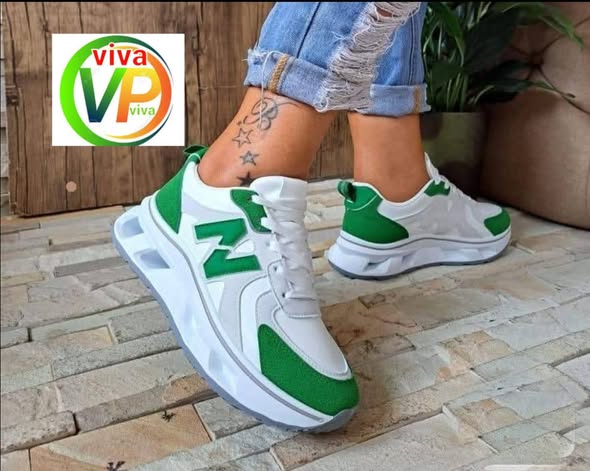 Sneakers photo 3