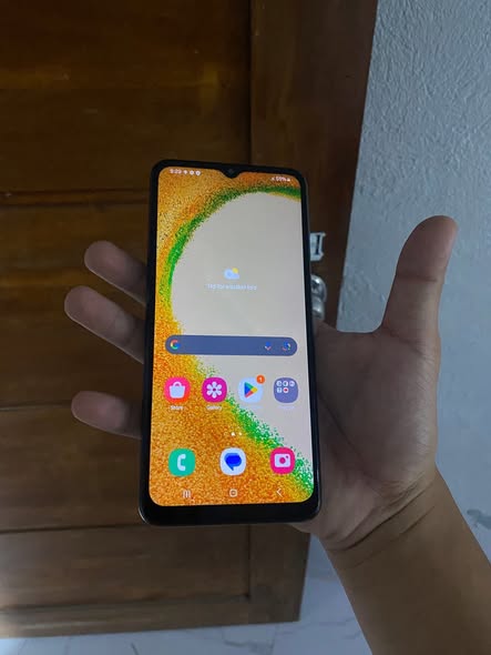 Samsung A04s photo 2