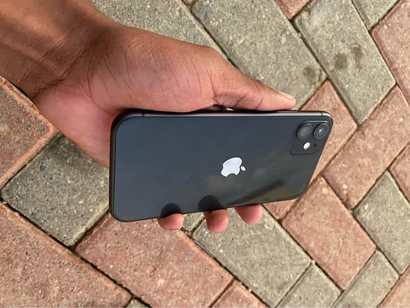 iPhone 11 photo 1