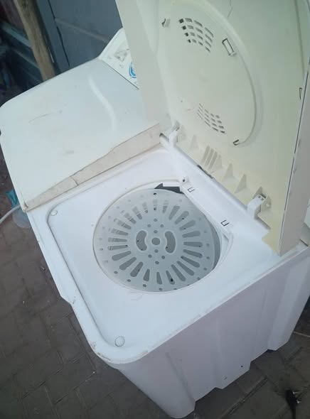 16kg Twin top manual washing machine photo 2