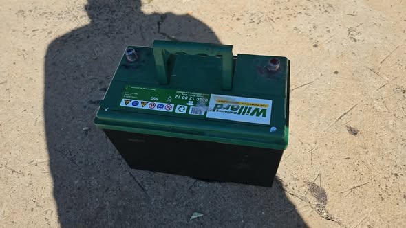 BIG BATTERY, FOR LANDCRUISERS photo 2