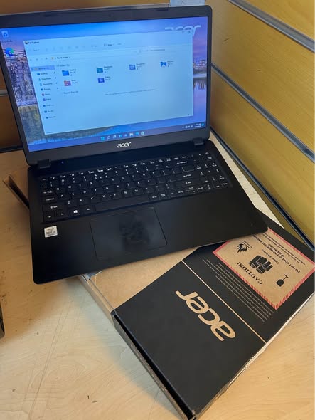 Acer laptop photo 4