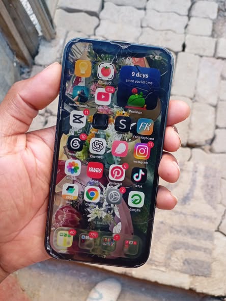 iPhone 14 photo 1