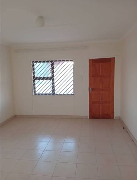 HOUSE FOR SALE - OKAHAO photo 4
