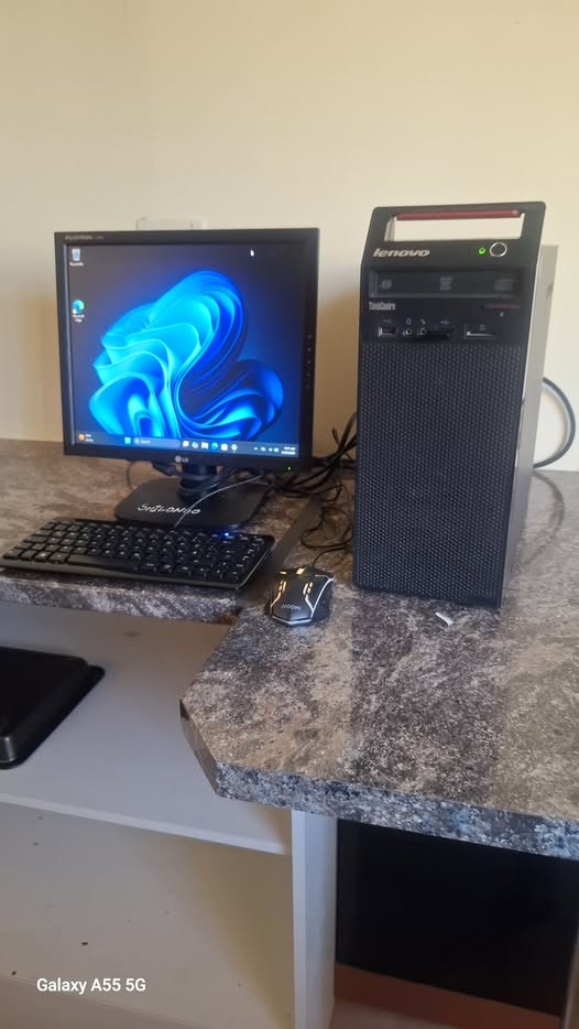 LENOVO DESKTOP photo 1