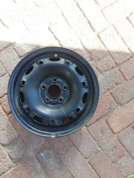 Size 14 rim photo 2