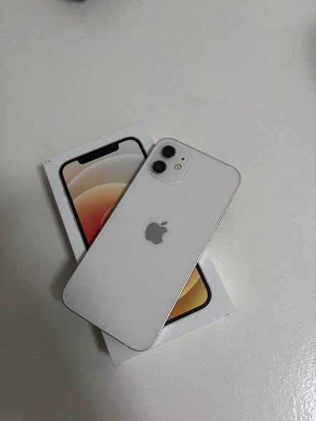 iPhone 12 photo 1
