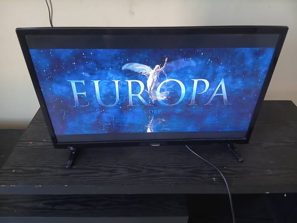 Hisense 32inch normal TV with remote photo 5