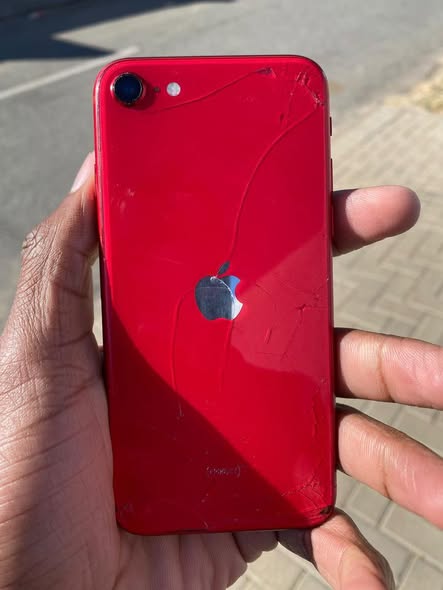 iPhone SE photo 1