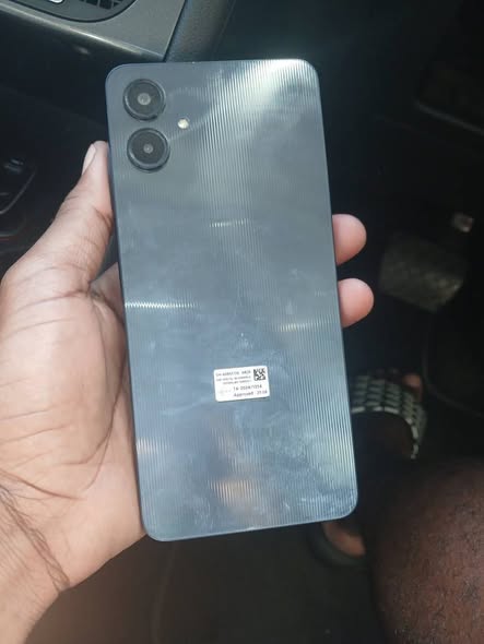 Samsung A06 64gig photo 3